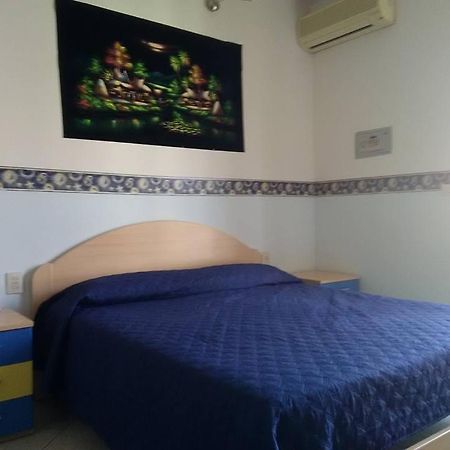 Bed and Breakfast Al Centro à Fondi Extérieur photo